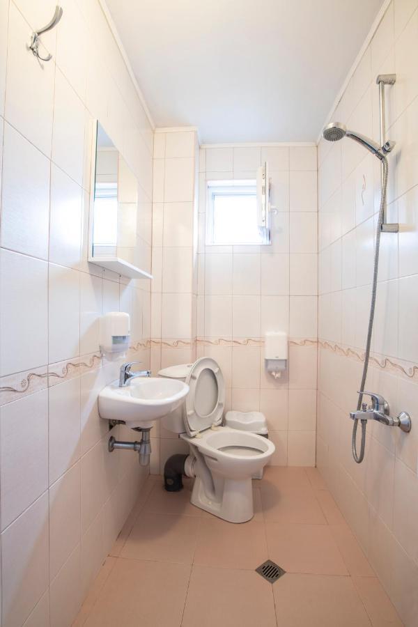 קופריבשטיצה Guest House Roden Dom מראה חיצוני תמונה