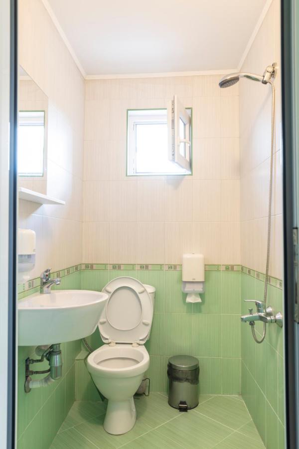 קופריבשטיצה Guest House Roden Dom מראה חיצוני תמונה