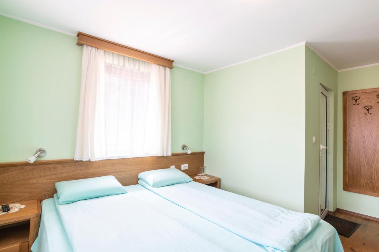 קופריבשטיצה Guest House Roden Dom מראה חיצוני תמונה
