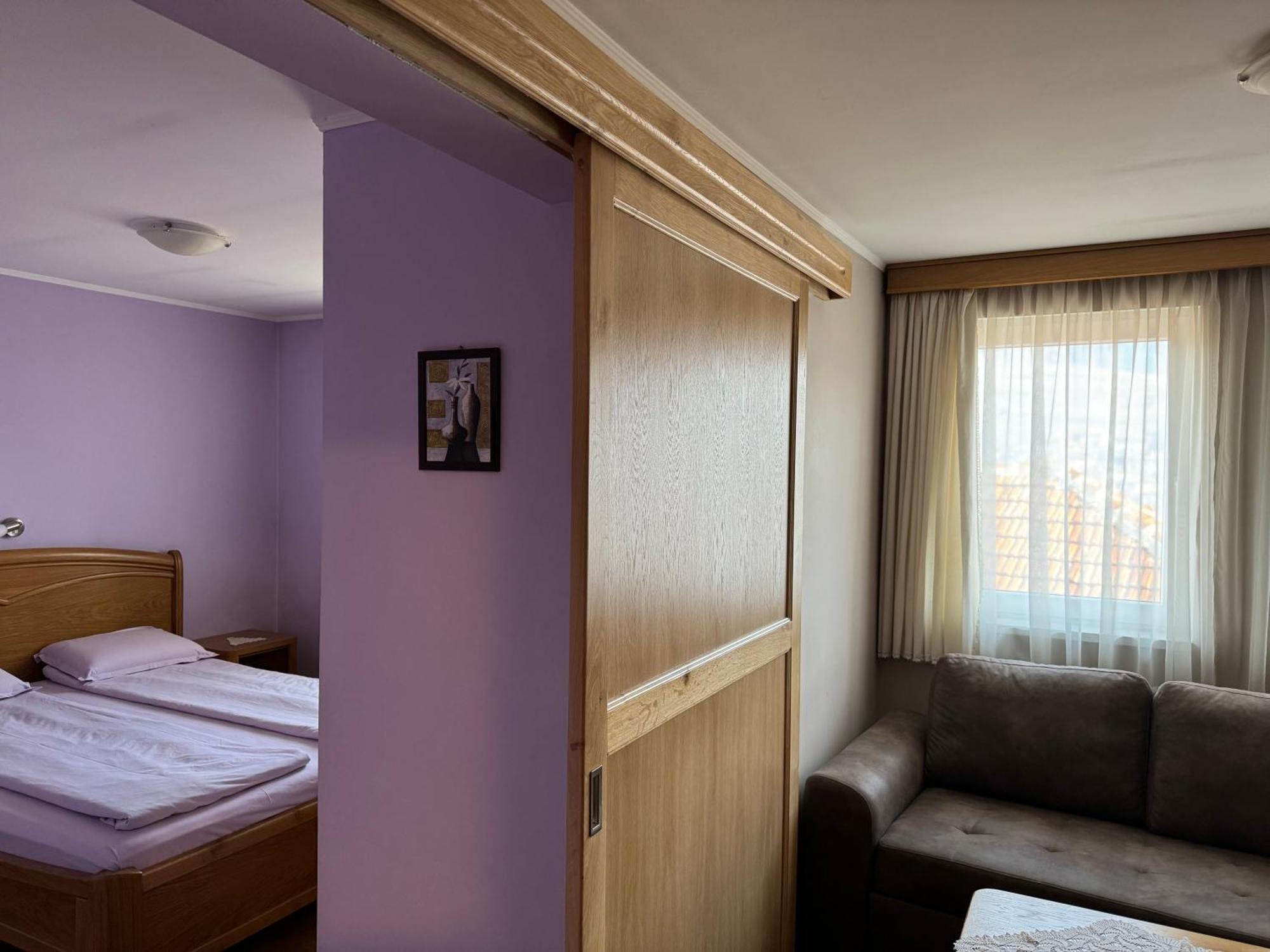קופריבשטיצה Guest House Roden Dom מראה חיצוני תמונה