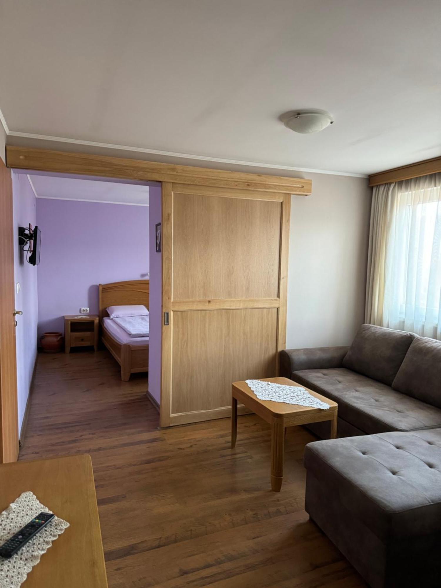 קופריבשטיצה Guest House Roden Dom מראה חיצוני תמונה